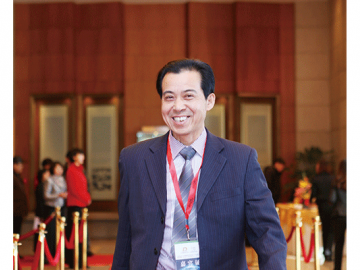 同大：小型吹塑設備初露崢嶸