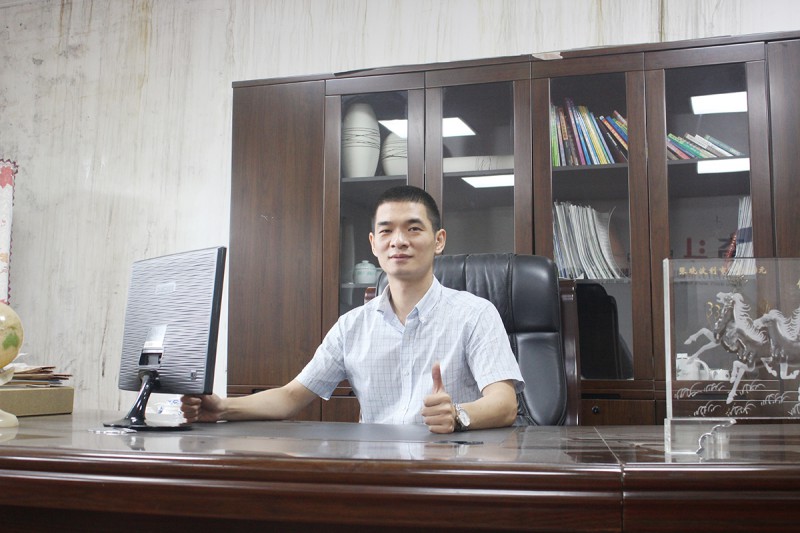 瑞安市創新塑機總經理張曉波