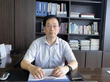 東華：做好向前沖的準備