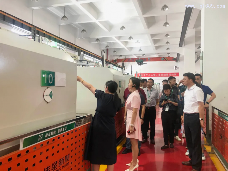 偉星新材生產車間