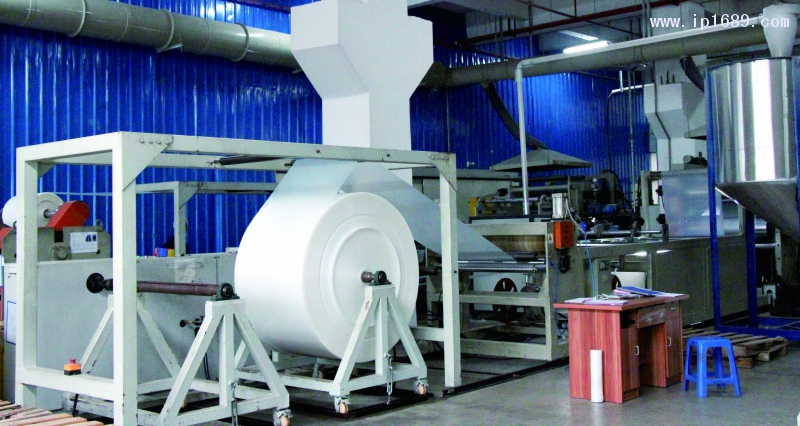 車間主要采用PP、PE材料，月消耗約500噸