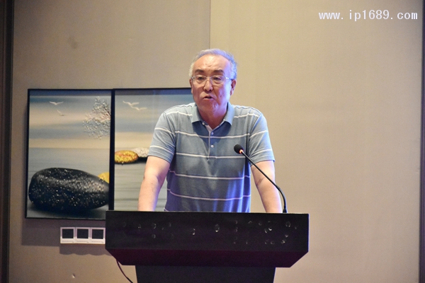 山西省住房和城鄉建設廳原副廳長、省塑料行業協會名譽顧問頊連斌講話