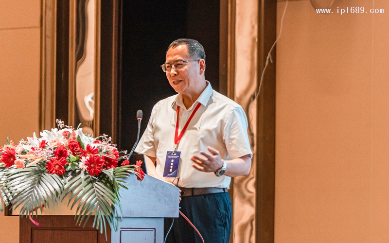 中國塑料加工工業協會理事長王占杰