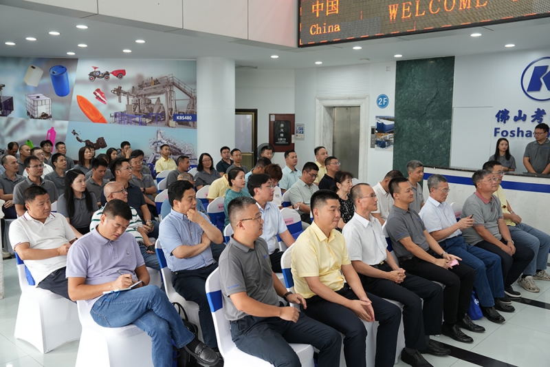 客戶代表、供應商代表共同見證儀式舉行