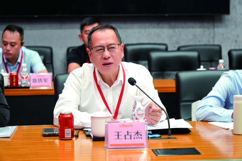 中國塑料加工工業協會理事長王占杰